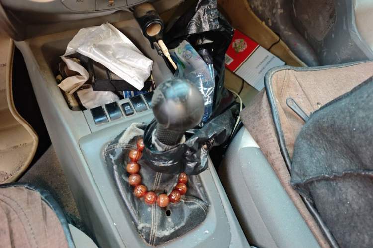 Used Chevrolet Sail 2013 Sedan 1.4L Manual - Youyi Happiness Edition Gear Lever