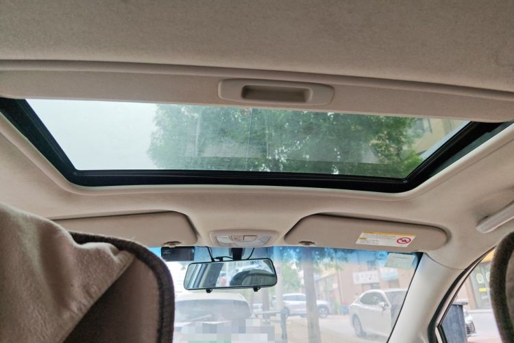 Used Chevrolet Sail 2013 Sedan 1.4L AMT Enjoy Edition Headliner