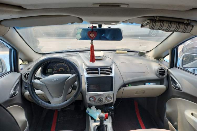 Used Chevrolet Sail 2013 Sedan 1.4L Manual Happiness Edition II Headliner