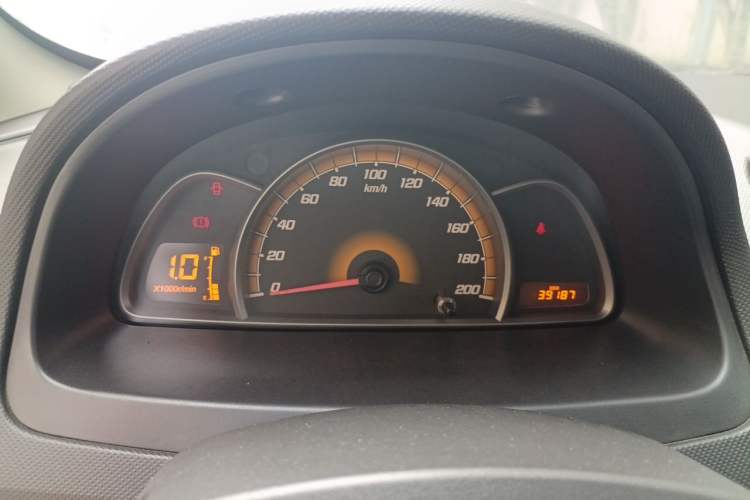 Used Chevrolet Sail 2013 Sedan 1.4L Manual - Youyi Happiness Edition Instrument Cluster