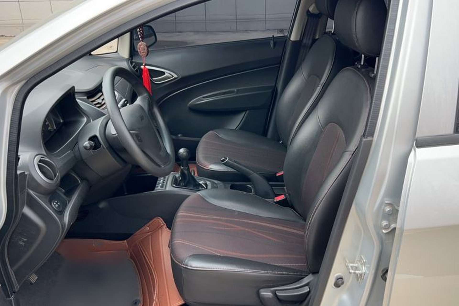 Used Chevrolet Sail 2013 Sedan 1.4L Manual Ideal Happiness Edition Left Front Seat