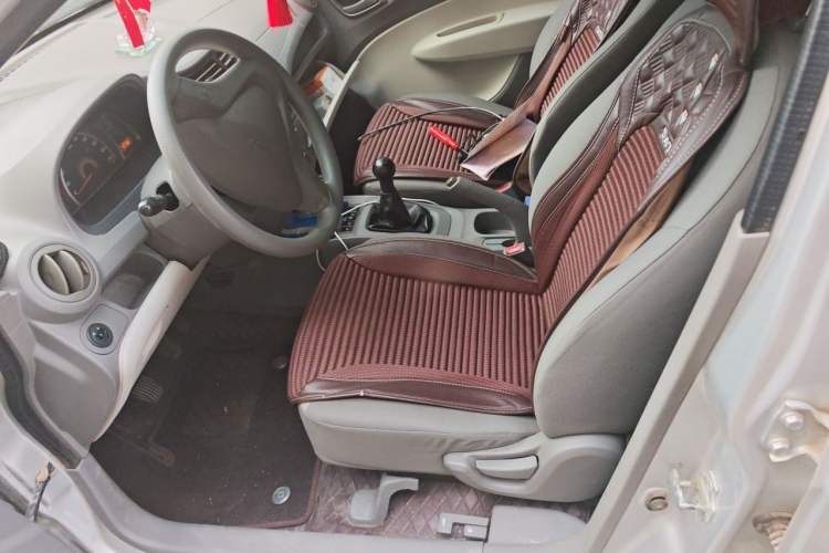Used Chevrolet Sail 2013 Sedan 1.2L Manual Fashionable Happiness Edition Left Front Seat