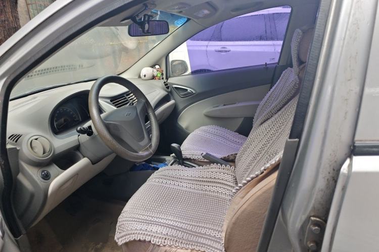 Used Chevrolet Sail 2013 Sedan 1.4L AMT Enjoy Edition Left Front Seat