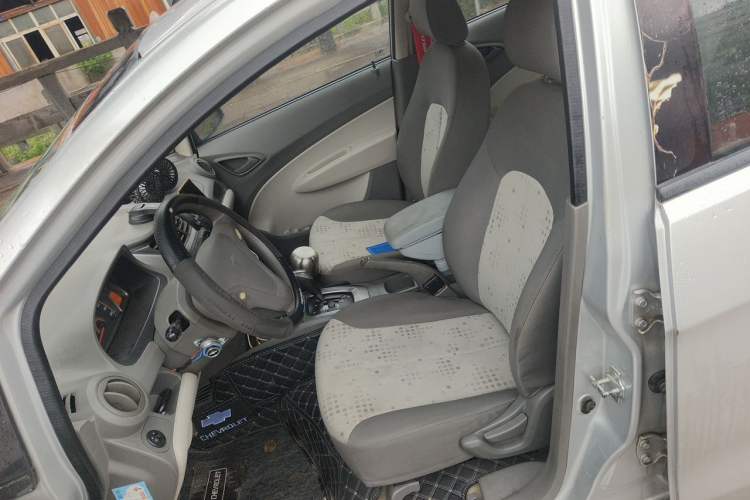 Used Chevrolet Sail 2013 Hatchback 1.2L AMT Ideal Edition Left Front Seat