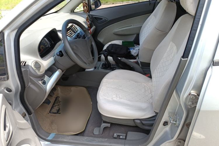 Used Chevrolet Sail 2013 Sedan 1.2L Manual Warm Edition Left Front Seat