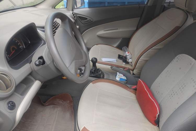 Used Chevrolet Sail 2013 Sedan 1.2L Manual Fashionable Happiness Edition Left Front Seat