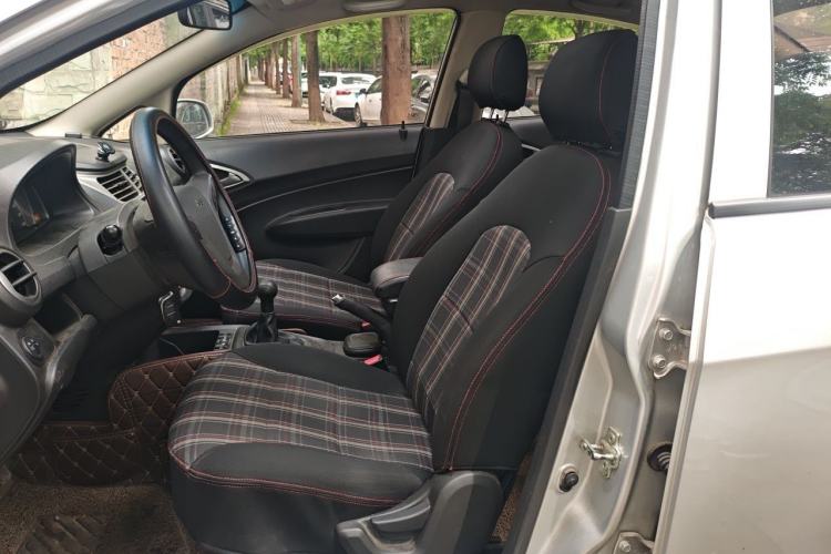 Used Chevrolet Sail 2013 Sedan 1.4L Manual - Youyi Happiness Edition Left Front Seat