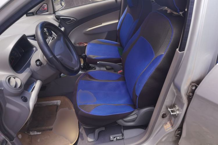 Used Chevrolet Sail 2013 Sedan 1.4L Manual Happiness Edition II Left Front Seat