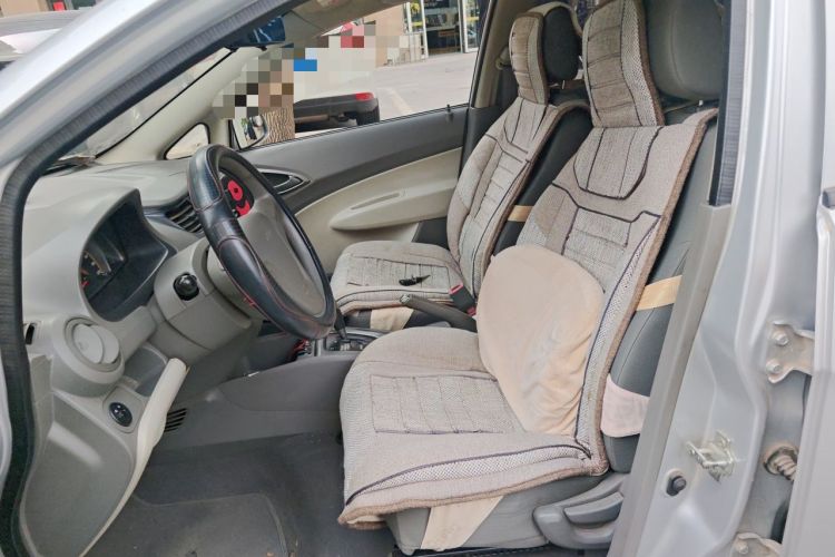 Used Chevrolet Sail 2013 Sedan 1.4L AMT Enjoy Edition Left Front Seat
