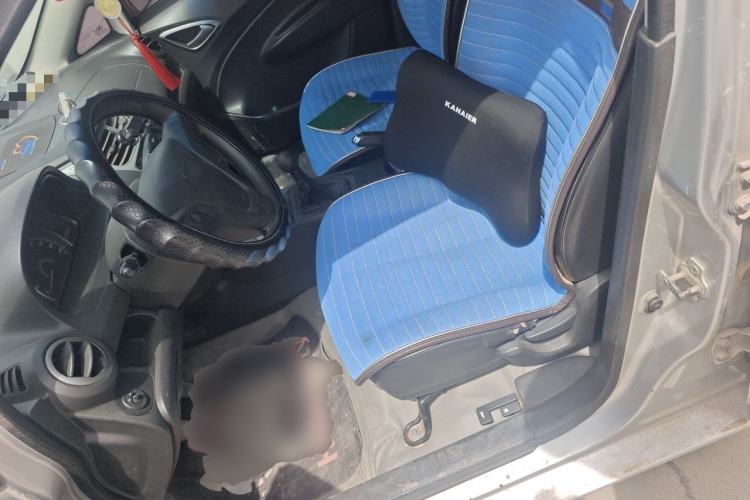 Used Chevrolet Sail 2013 Sedan 1.4L Manual - Youyi Happiness Edition Left Front Seat
