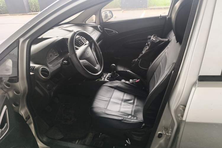 Used Chevrolet Sail 2013 Sedan 1.2L Manual Fashionable Happiness Edition Left Front Seat