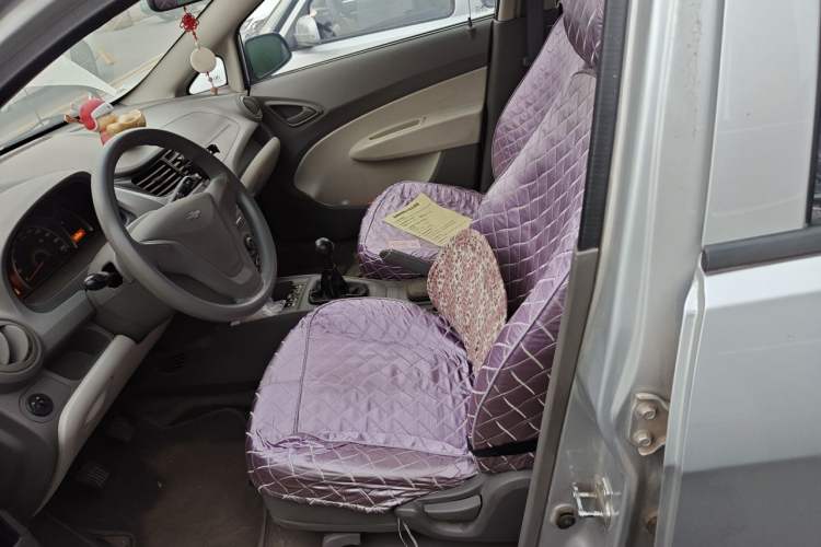 Used Chevrolet Sail 2013 Sedan 1.2L Manual Ideal Edition Left Front Seat