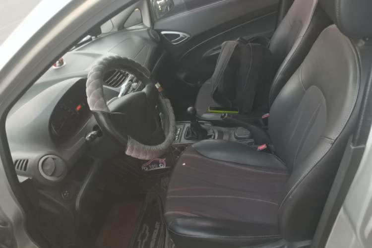 Used Chevrolet Sail 2013 Sedan 1.4L Manual Ideal Happiness Edition Left Front Seat