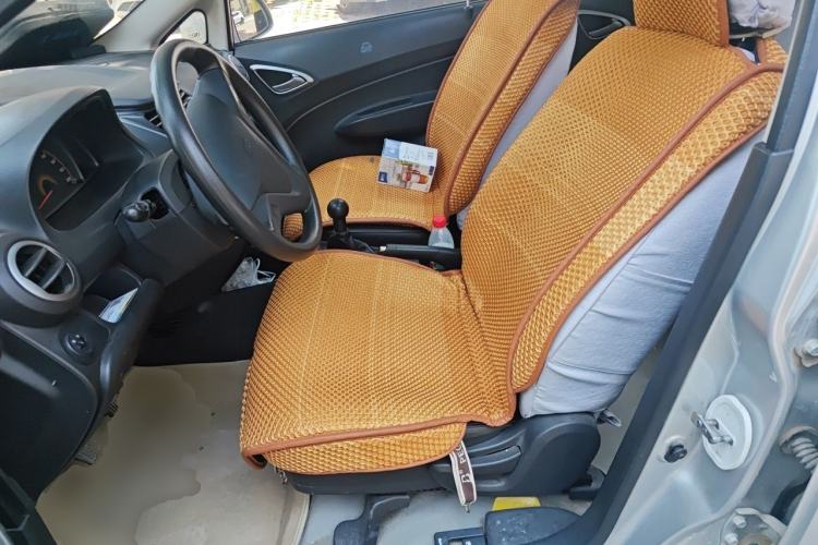Used Chevrolet Sail 2013 Sedan 1.4L Manual Happiness Edition II Left Front Seat