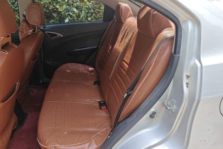 Used Chevrolet Sail 2013 Sedan 1.4L Manual - Youyi Happiness Edition Left Rear Seat