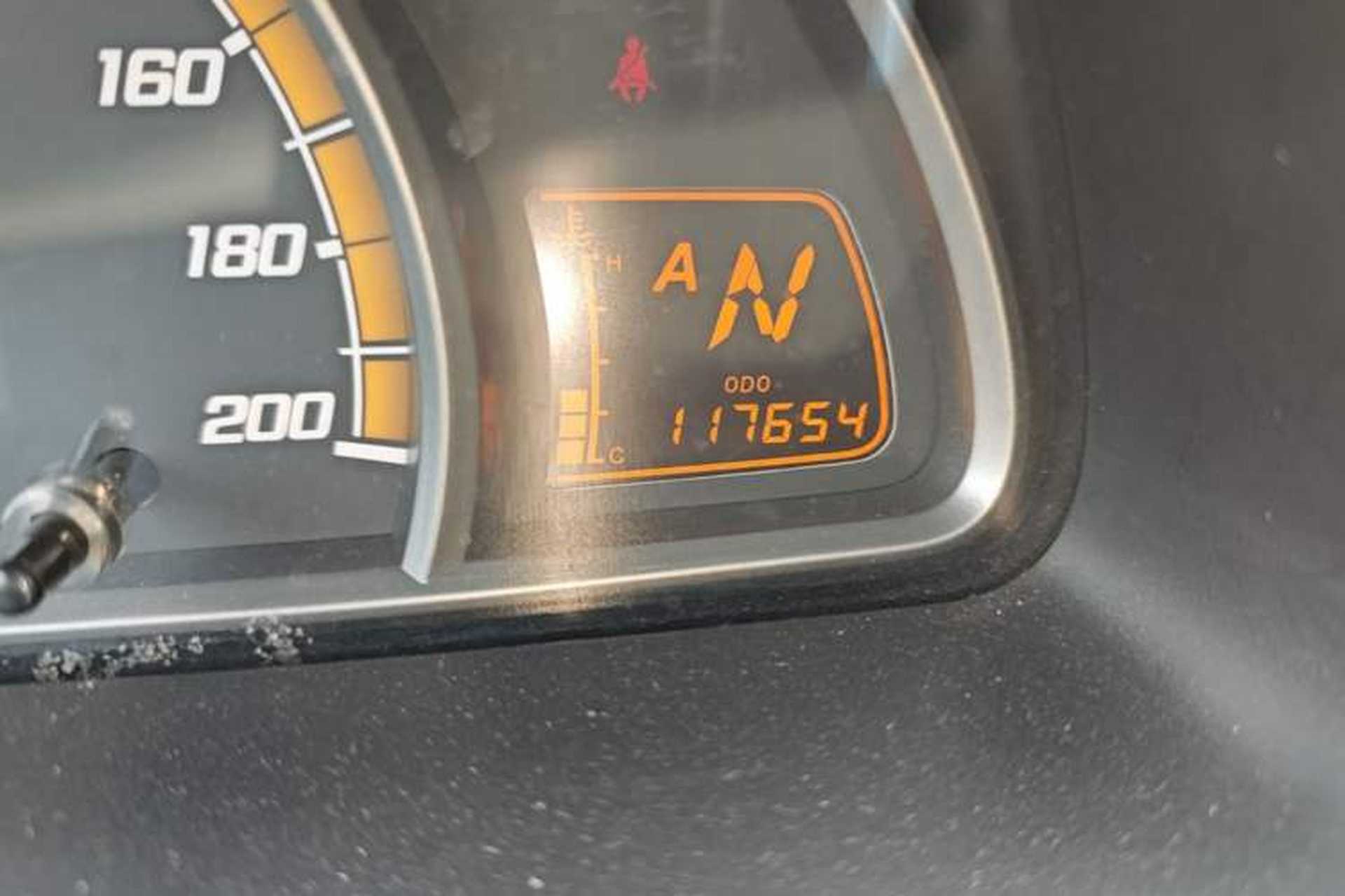 Used Chevrolet Sail 2013 Sedan 1.4L AMT Enjoy Edition Odometer Close Up