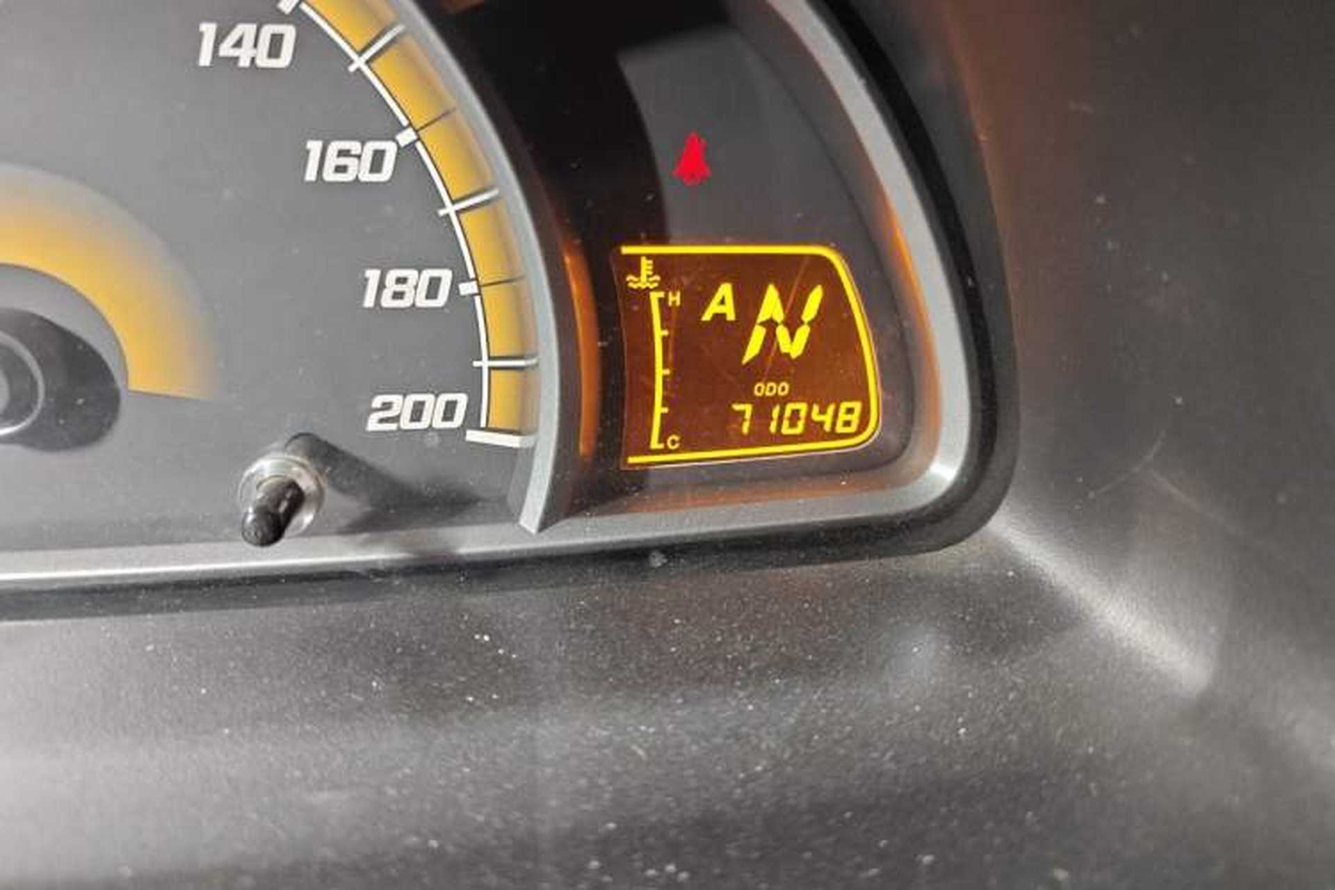 Used Chevrolet Sail 2013 Sedan 1.4L AMT Enjoy Edition Odometer Close Up