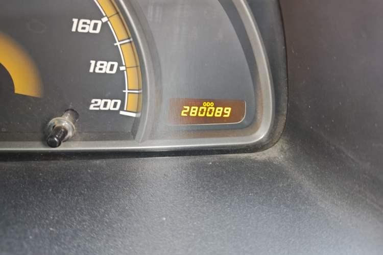 Used Chevrolet Sail 2013 Sedan 1.2L Manual Fashionable Happiness Edition Odometer Close Up