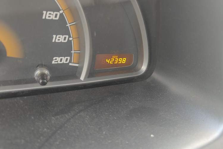 Used Chevrolet Sail 2013 Sedan 1.2L Manual Fashionable Happiness Edition Odometer Close Up