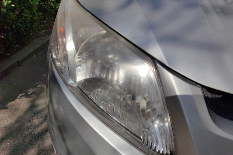 Used Chevrolet Sail 2013 Sedan 1.2L Manual Fashionable Happiness Edition Right Front Headlight