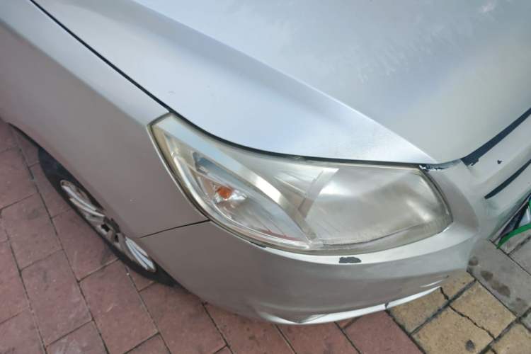Used Chevrolet Sail 2013 Sedan 1.2L Manual Fashionable Happiness Edition Right Front Headlight
