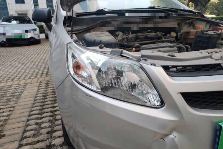 Used Chevrolet Sail 2013 Sedan 1.2L Manual Fashionable Happiness Edition Right Front Headlight