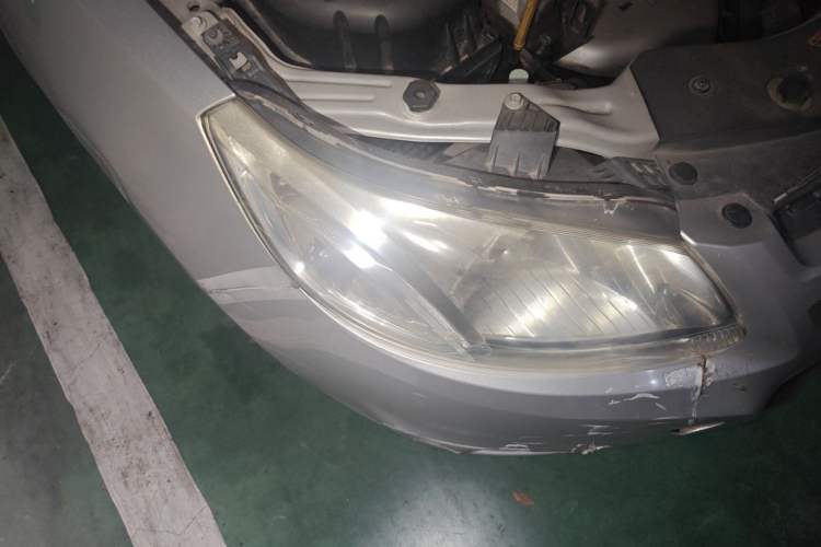 Used Chevrolet Sail 2013 Sedan 1.2L Manual Fashionable Happiness Edition Right Front Headlight