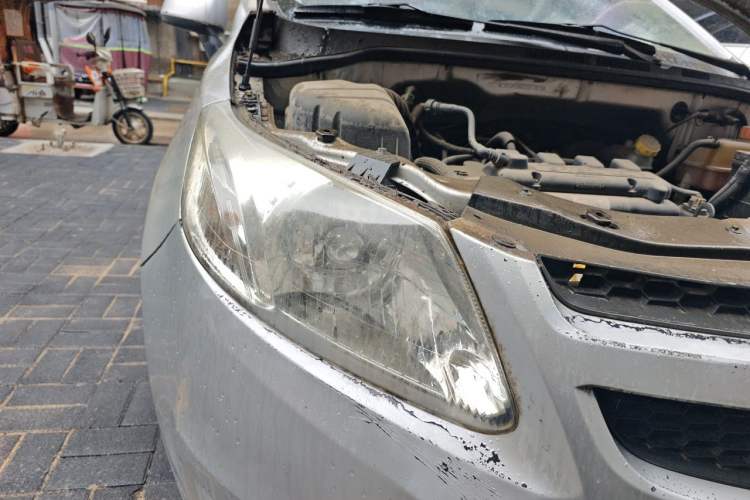 Used Chevrolet Sail 2013 Sedan 1.4L AMT Enjoy Edition Right Front Headlight
