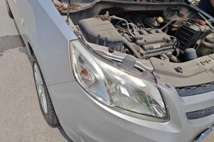 Used Chevrolet Sail 2013 Sedan 1.4L Manual Ideal Edition Right Front Headlight