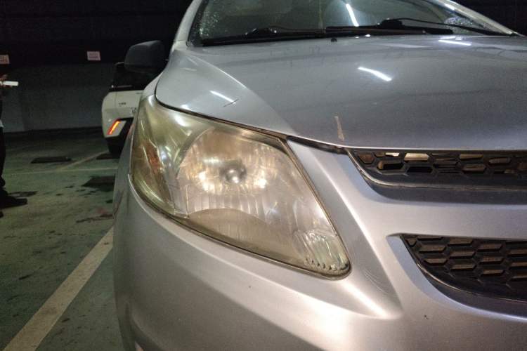 Used Chevrolet Sail 2013 Sedan 1.2L Manual Ideal Edition Right Front Headlight