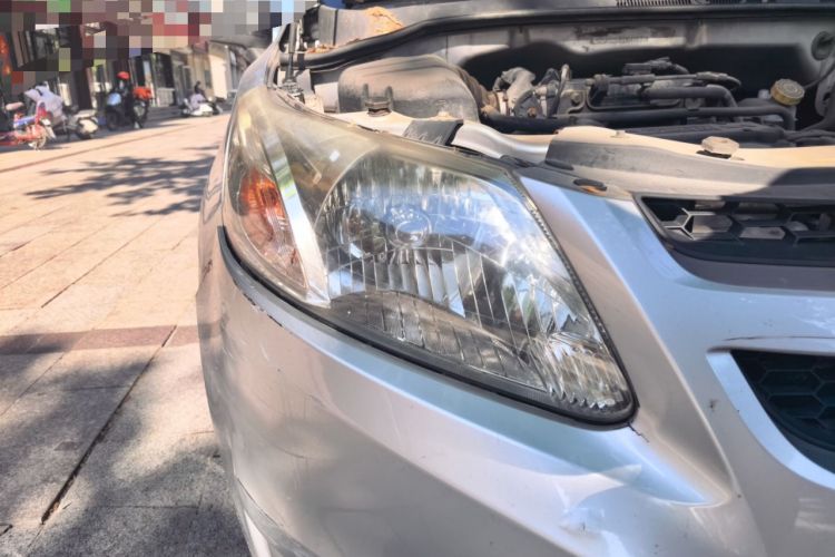 Used Chevrolet Sail 2013 Sedan 1.2L Manual Fashionable Happiness Edition Right Front Headlight