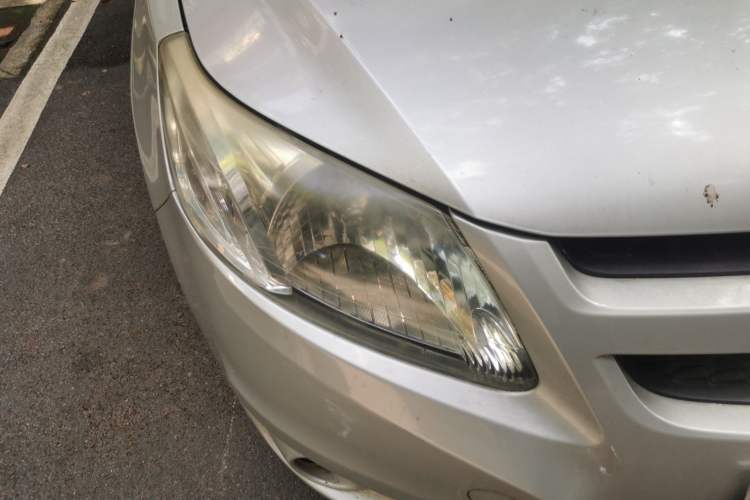 Used Chevrolet Sail 2013 Sedan 1.4L Manual Elegance Edition Right Front Headlight