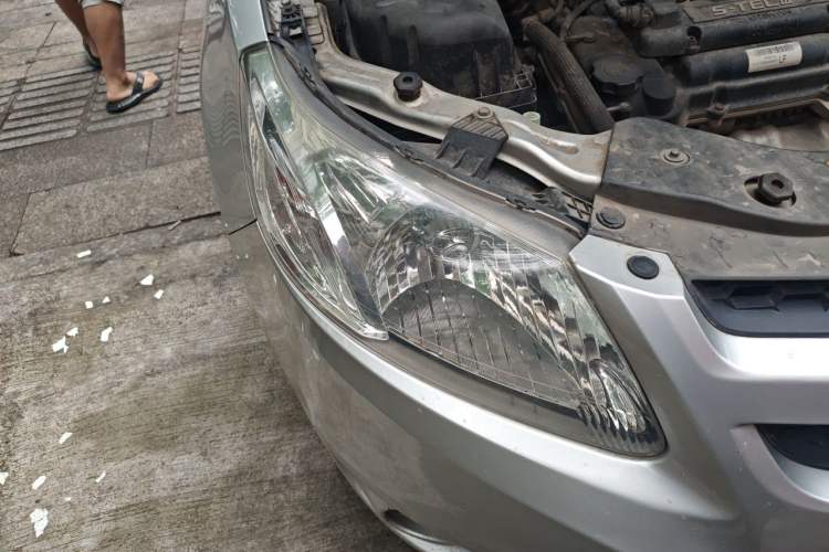 Used Chevrolet Sail 2013 Sedan 1.4L Manual - Youyi Happiness Edition Right Front Headlight