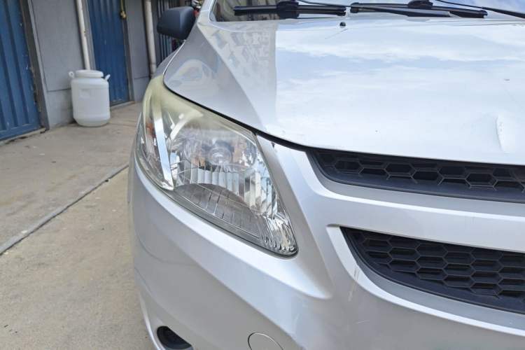 Used Chevrolet Sail 2013 Sedan 1.2L Manual Fashion Edition Right Front Headlight