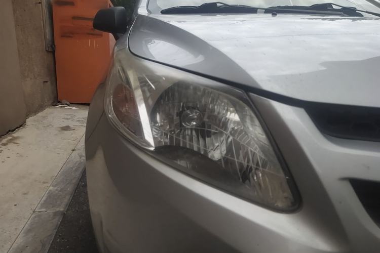 Used Chevrolet Sail 2013 Sedan 1.2L Manual Fashionable Happiness Edition Right Front Headlight