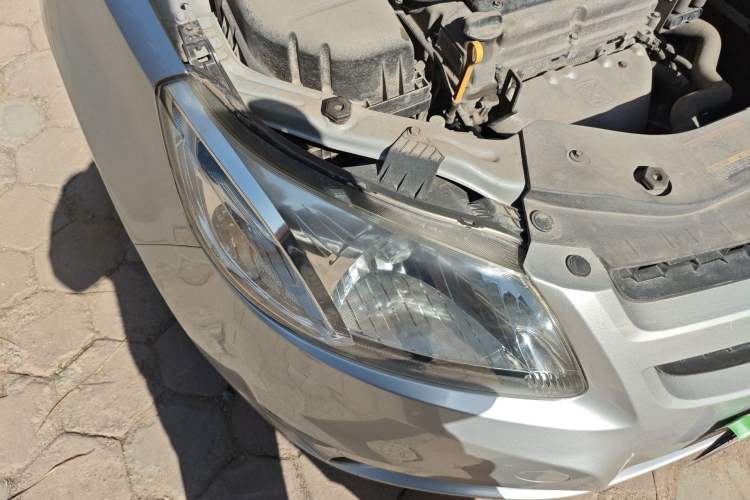 Used Chevrolet Sail 2013 Sedan 1.2L Manual Fashionable Happiness Edition Right Front Headlight