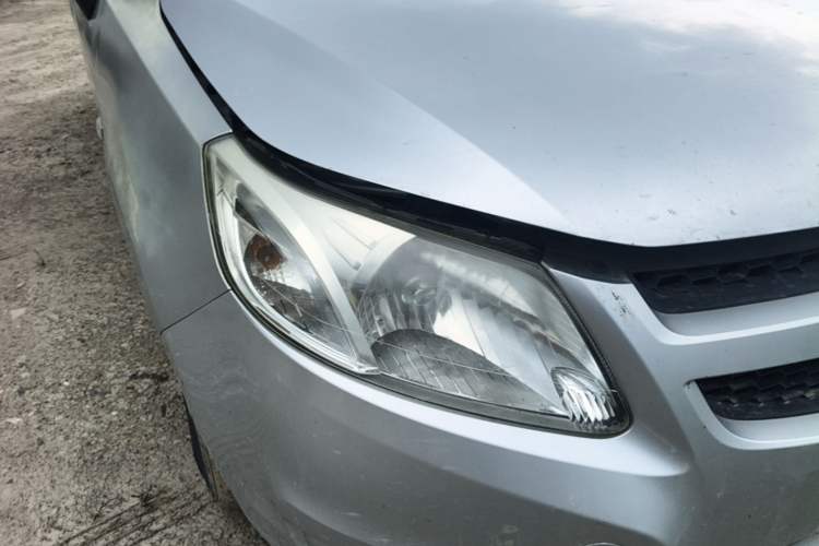 Used Chevrolet Sail 2013 Sedan 1.2L Manual Fashionable Happiness Edition Right Front Headlight