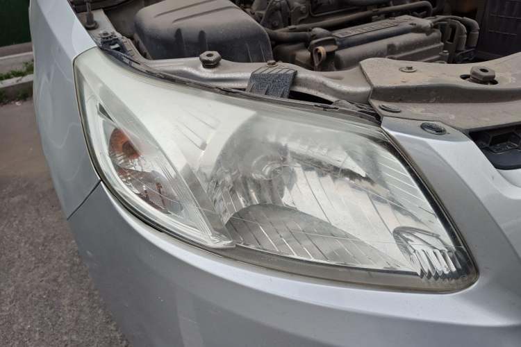 Used Chevrolet Sail 2013 Sedan 1.2L Manual Ideal Edition Right Front Headlight