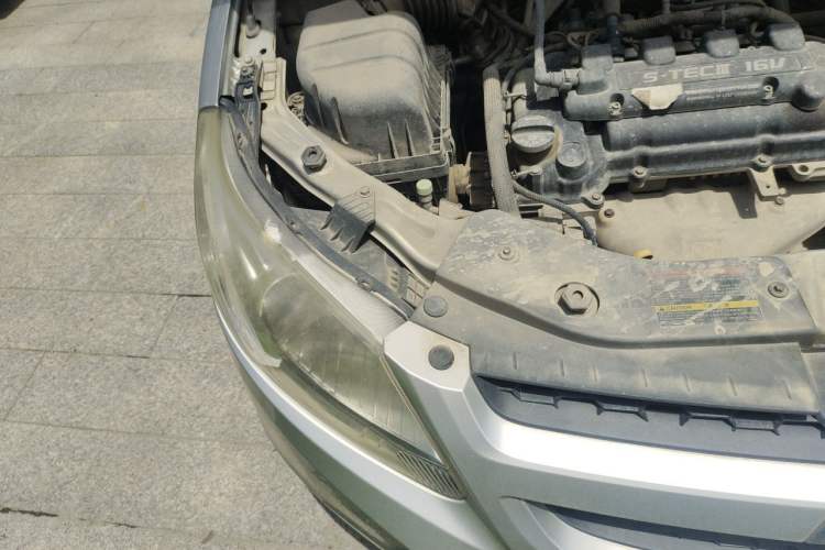 Used Chevrolet Sail 2013 Sedan 1.4L Manual - Youyi Happiness Edition Right Front Headlight
