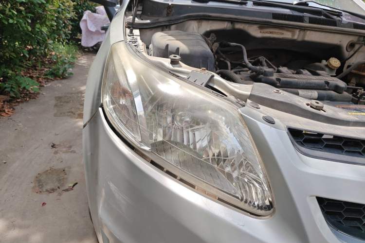 Used Chevrolet Sail 2013 Sedan 1.4L Manual - Youyi Happiness Edition Right Front Headlight