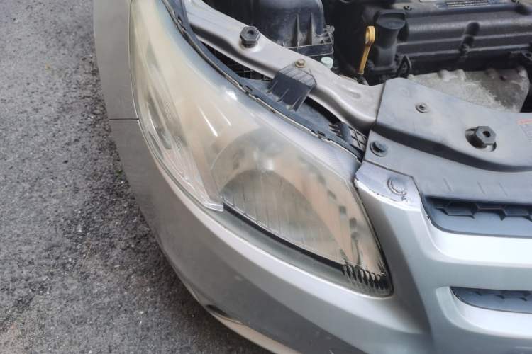 Used Chevrolet Sail 2013 Sedan 1.2L Manual Fashion Edition Right Front Headlight