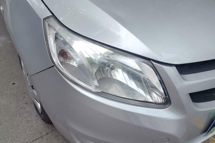 Used Chevrolet Sail 2013 Sedan 1.4L Manual - Youyi Happiness Edition Right Front Headlight