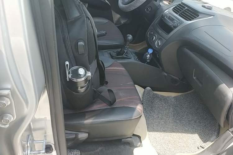Used Chevrolet Sail 2013 Sedan 1.2L Manual Fashionable Happiness Edition Right Front Seat