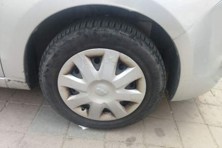Used Chevrolet Sail 2013 Sedan 1.4L Manual Elegance Edition Right Front Wheel Hub