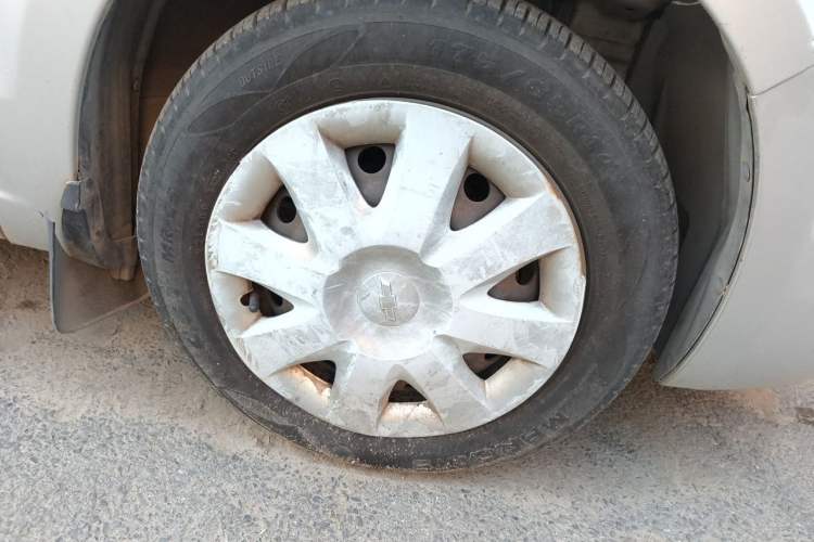 Used Chevrolet Sail 2013 Sedan 1.4L Manual Ideal Happiness Edition Right Front Wheel Hub