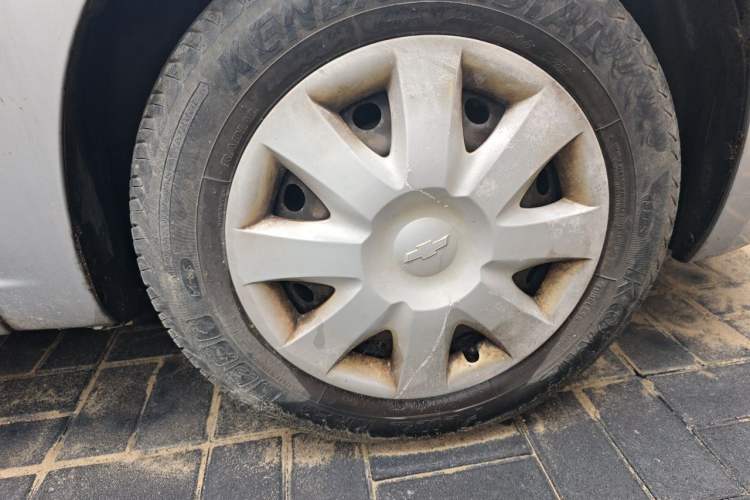 Used Chevrolet Sail 2013 Sedan 1.4L AMT Enjoy Edition Right Front Wheel Hub
