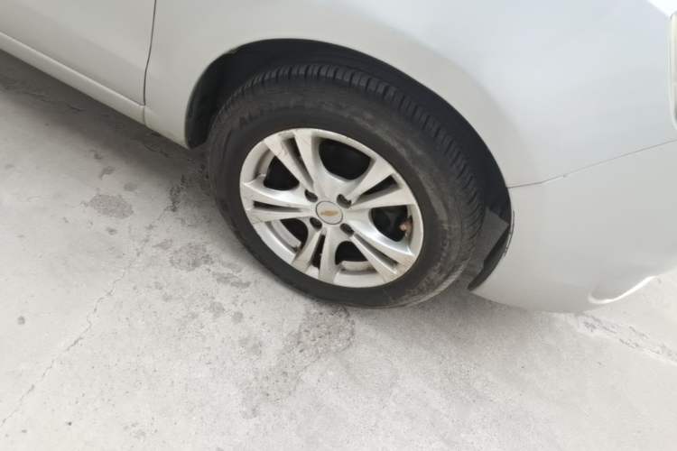 Used Chevrolet Sail 2013 Sedan 1.4L Manual Ideal Happiness Edition Right Front Wheel Hub