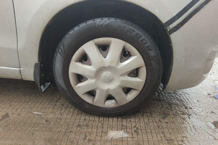 Used Chevrolet Sail 2013 Hatchback 1.2L AMT Ideal Edition Right Front Wheel Hub