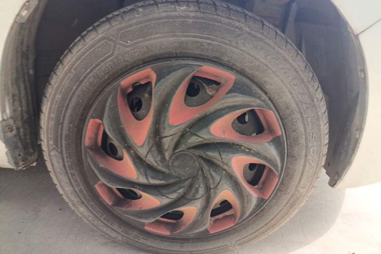 Used Chevrolet Sail 2013 Sedan 1.4L Manual - Youyi Happiness Edition Right Front Wheel Hub