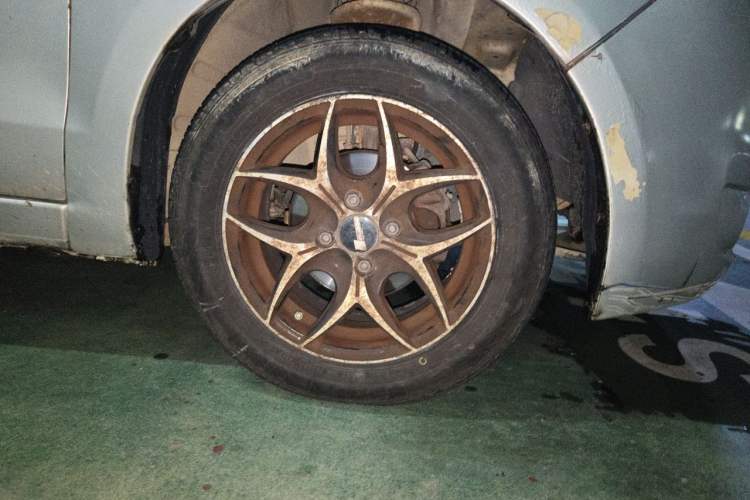 Used Chevrolet Sail 2013 Sedan 1.2L Manual Ideal Edition Right Front Wheel Hub